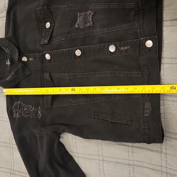 Forever 21 Black Distressed Jean Jacket Size L! - Picture 6 of 7